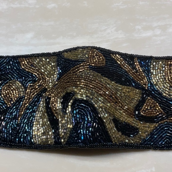 Beautiful beaded belt - Picture 2 of 4